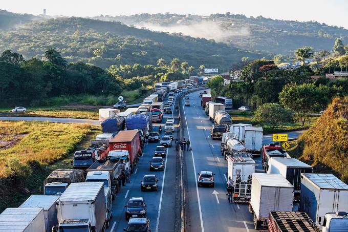 Greve dos Caminhoneiros 2021 – Paralisação Agressiva em todo o País!